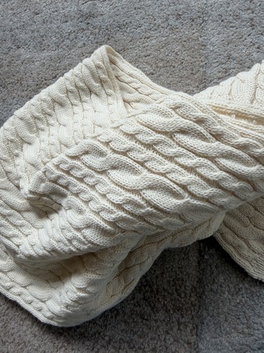 Eleganter strickschal mit - eleganter,